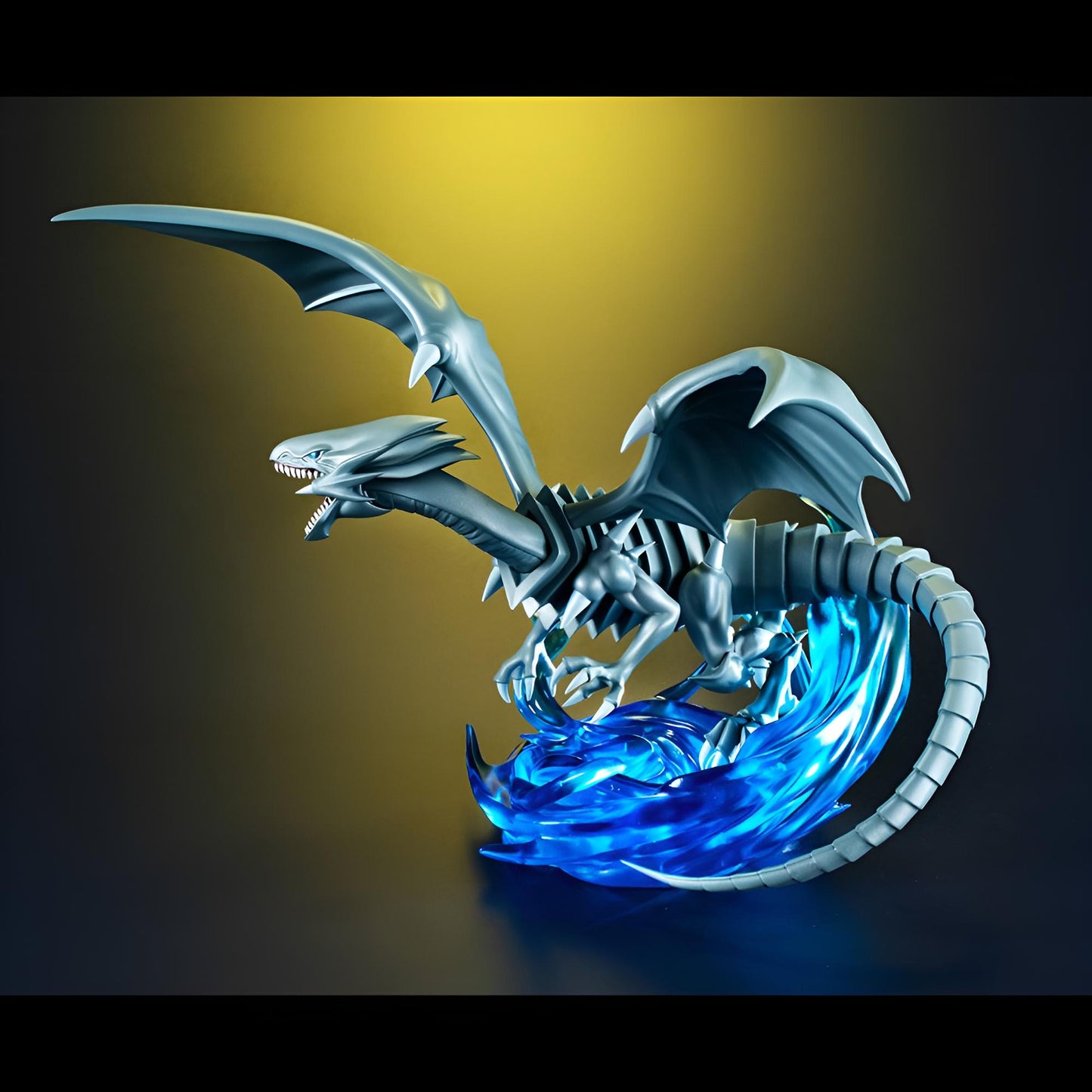 Yu-Gi-Oh! Blue Eyes White Dragon Figur 12cm