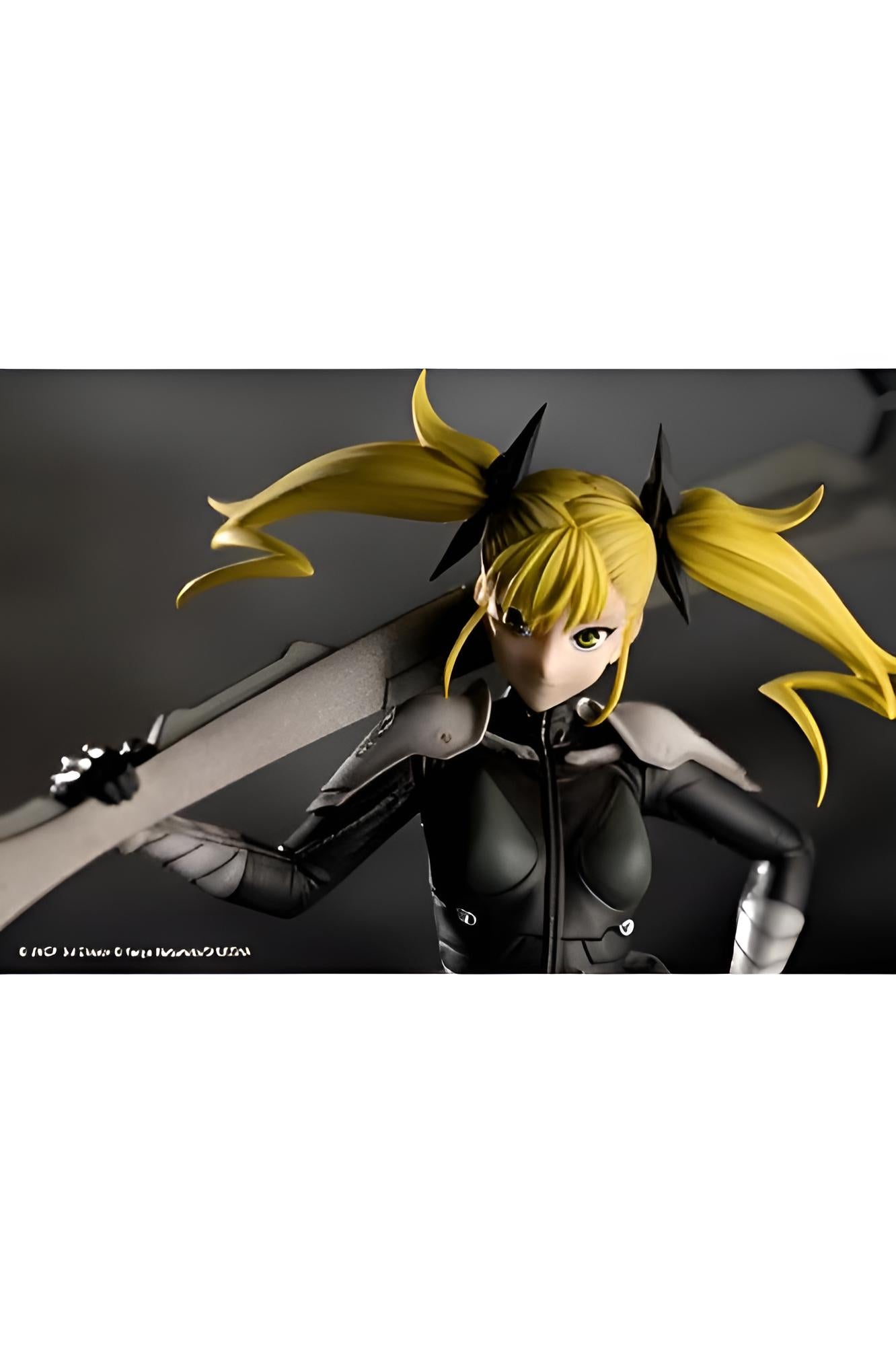 Kaiju No. 8 - Kikoru Shinomiya Figur 25cm (Pre Order)