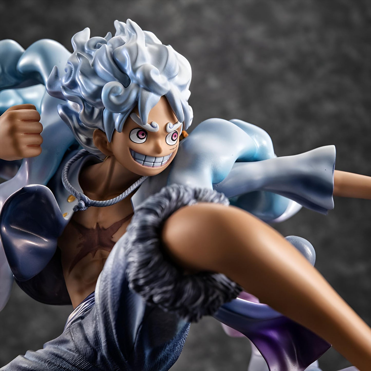 One Piece: Monkey D. Luffy - Gear 5 - Figur 23cm