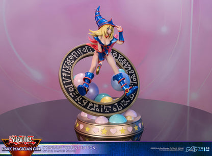 Yu-Gi-Oh!: Dark Magician Vibrant Edition Figur 30cm